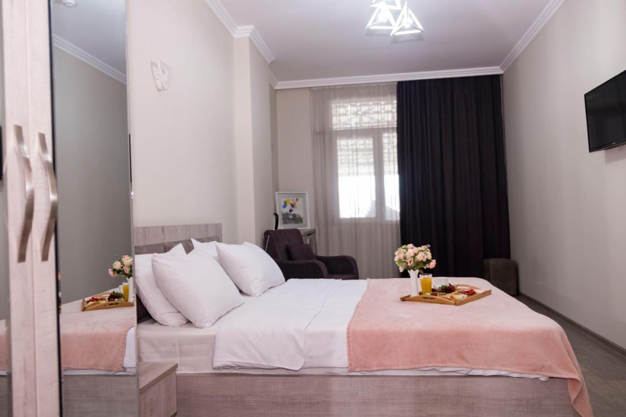 Art Hotel Batoumi Extérieur photo