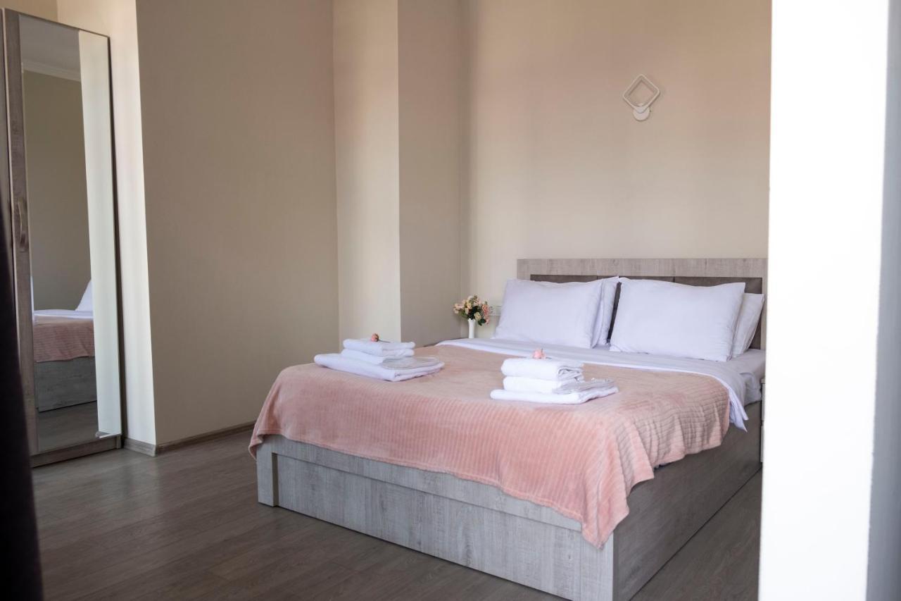 Art Hotel Batoumi Extérieur photo