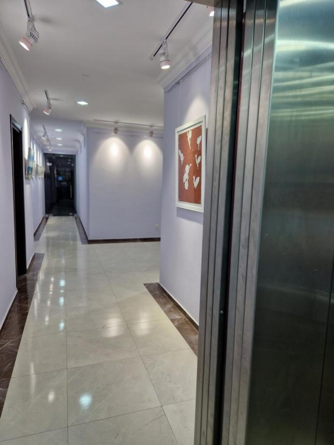 Art Hotel Batoumi Extérieur photo
