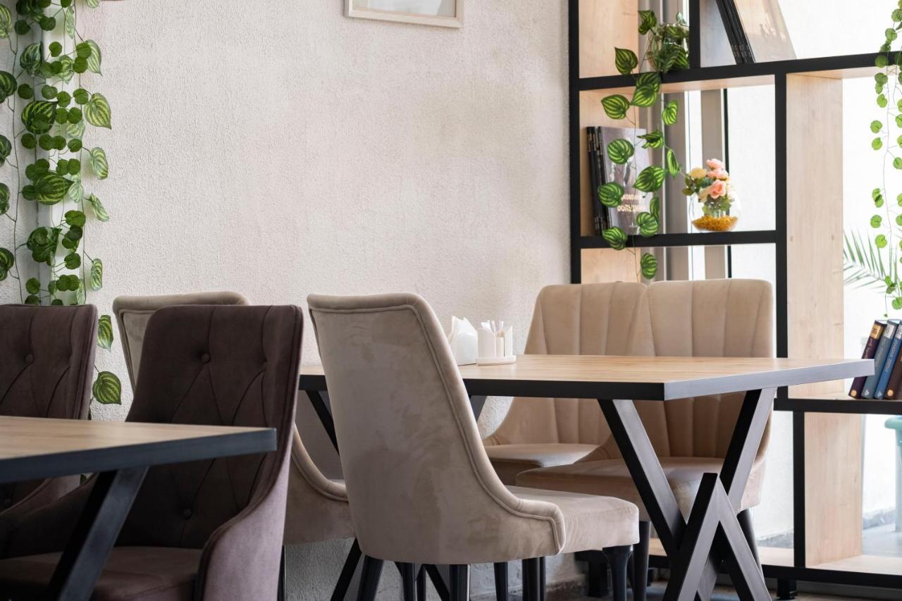 Art Hotel Batoumi Extérieur photo