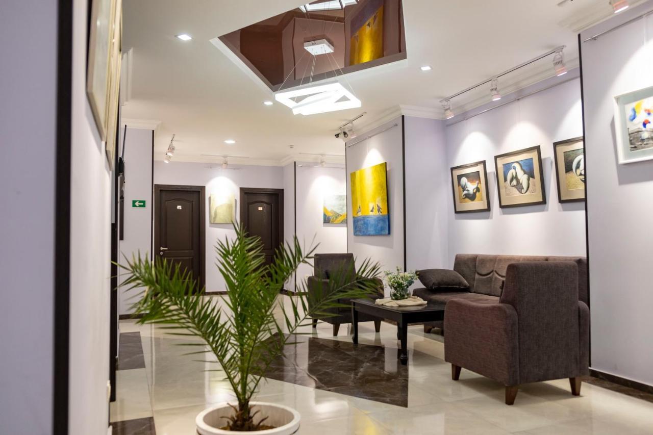 Art Hotel Batoumi Extérieur photo